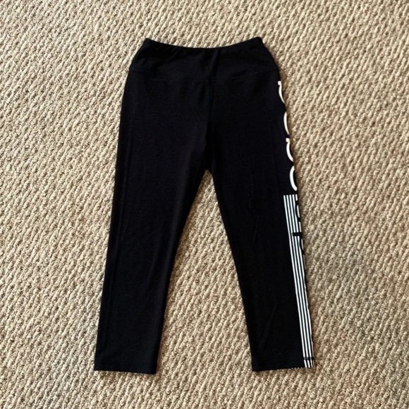 Bebe Sport Cropped Leggings - Picture 2 of 3